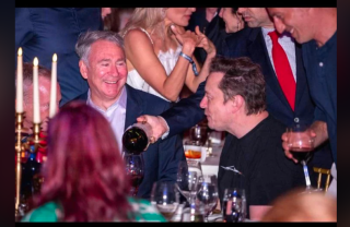 Bisexual_Elon_Musk_Will_Screw_Larry_Page.png