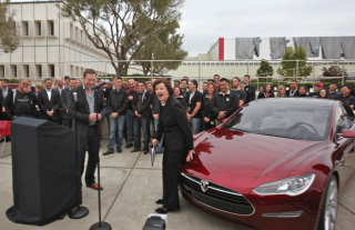 Filename=CROOKS-FEINSTEIN_POOPS_A_TESLA.png
Filesize=4710KiB
Dimensions=2048x1329
Date added=Sep 23, 2026 CROOKS-FEINSTEIN_POOPS_A_TESLA.png