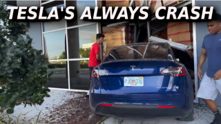 TESLA-S_ALWAYS_CRASH_INTO_BUILDINGS.png