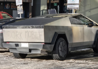 Filename=TESLA_CARS_ARE_DORK_MOBILES.png
Filesize=588KiB
Dimensions=739x521
Date added=Sep 23, 2026 TESLA_CARS_ARE_DORK_MOBILES.png