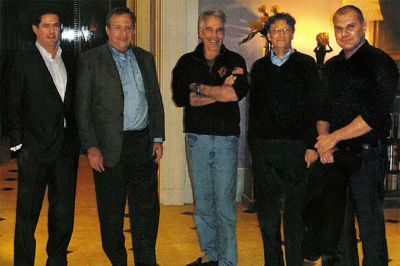 gates-epstein
Keywords: Big tech mobsters,Dark money payola, Rare Earth Mines, New America Foundation Corruption, Obama, Obama Campaign Finance, Obama FEC violations, Palo Alto Mafia, Paypal Mafia, Pelosi Corruption, Political bribes, Political Insider,  Eric Schmidt Sex Penthou
